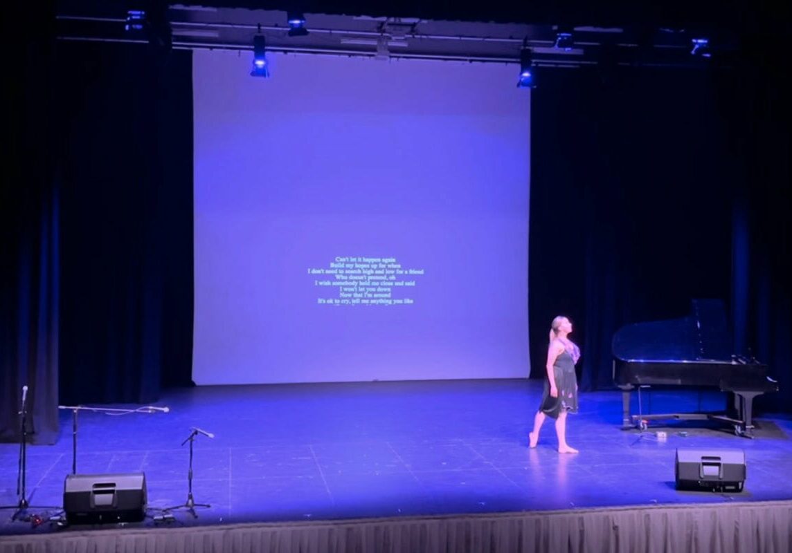 myah-performs-at-mayors-concert-1