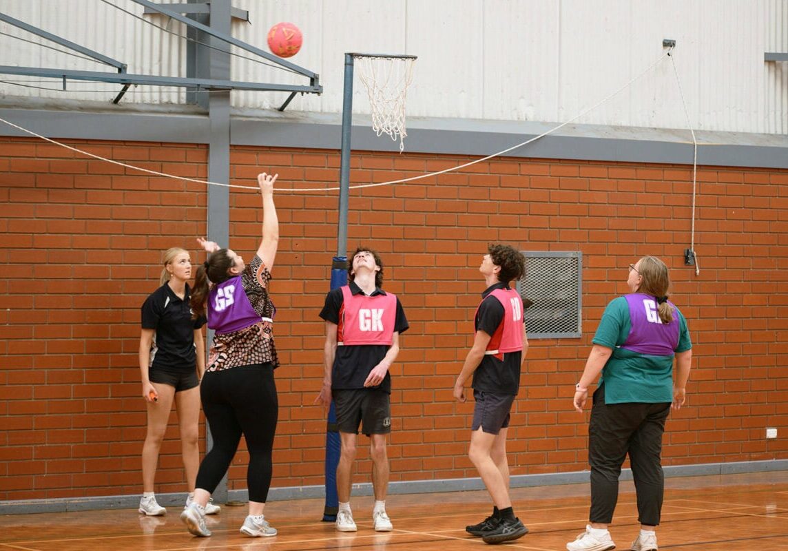pe-week-staff-vs-year-11-students-netball-1