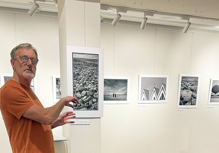 ross-allen-describing-his-artwork