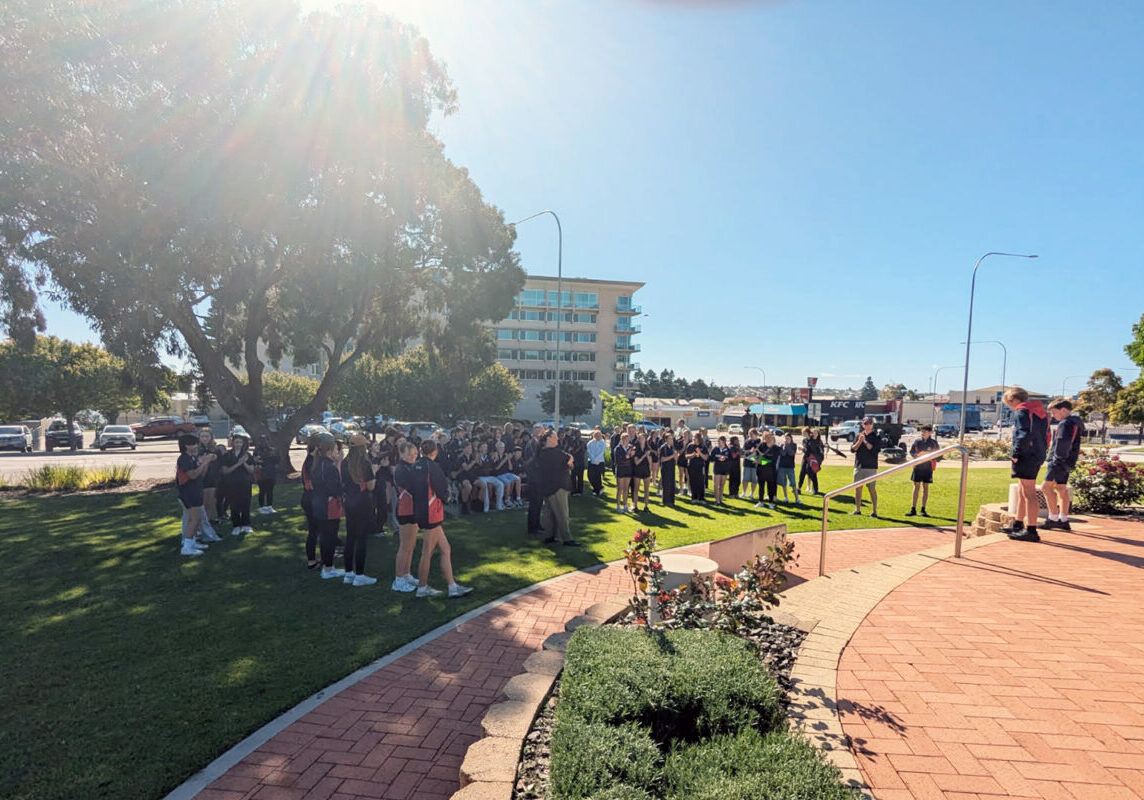 year-8-crew-war-memorial-learning-expedition-1